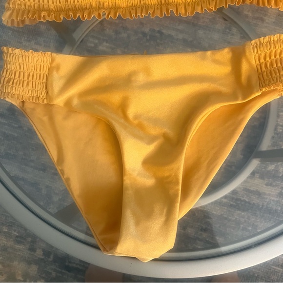 Yellow Ruffled Bikini Set - Picture 4 of 8